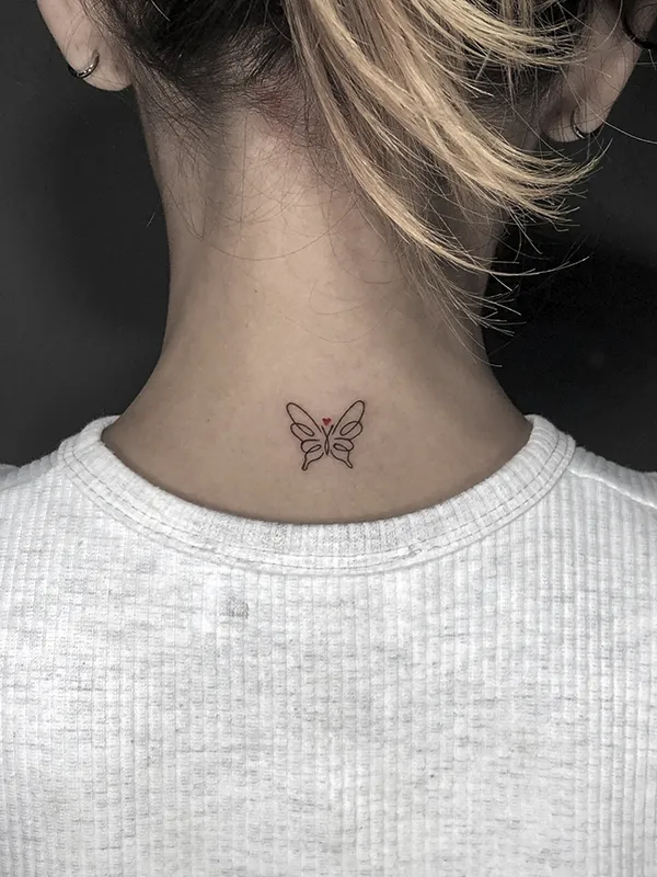 Tatuaje minimalista hecho por Clayton Goethe en Goethe Ink, estudio de tatuajes